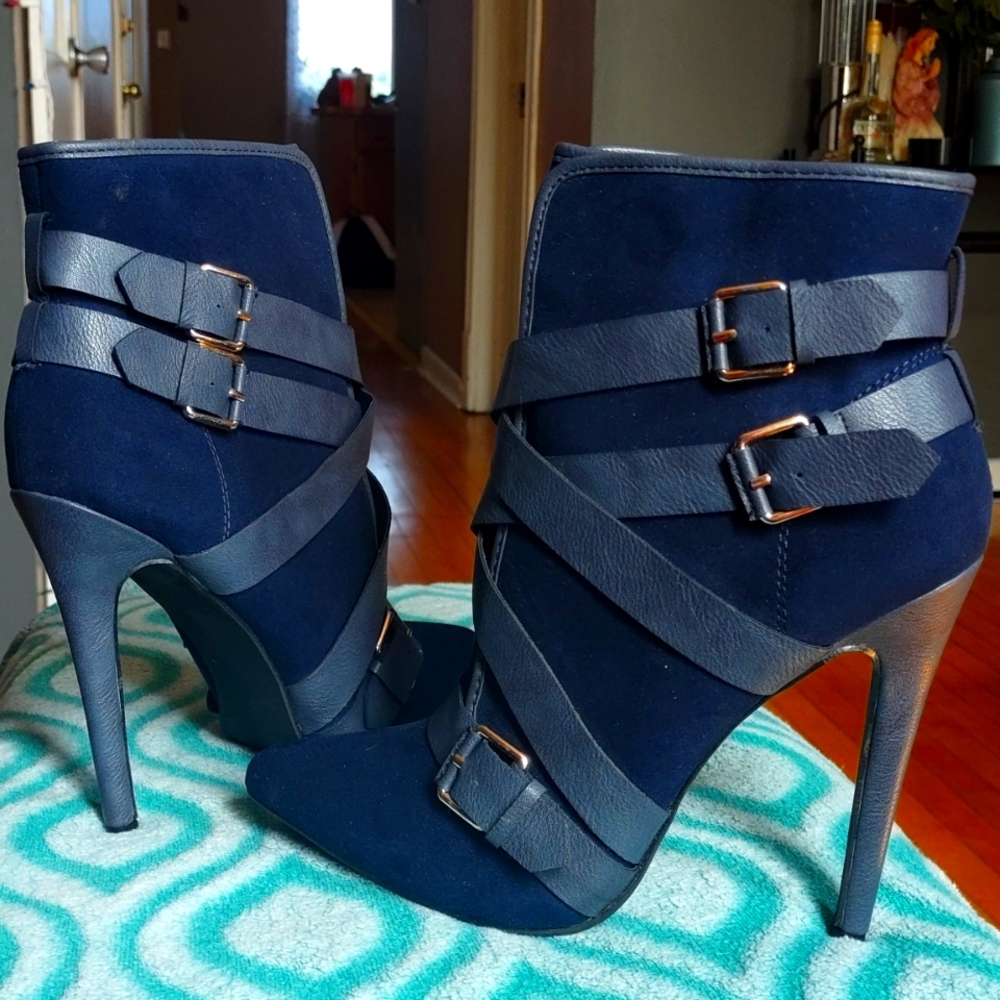 Blue suede heel boots